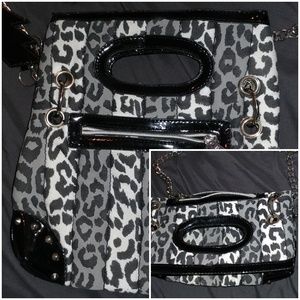 Betsey Johnson convertible crossbody/clutch, EUC